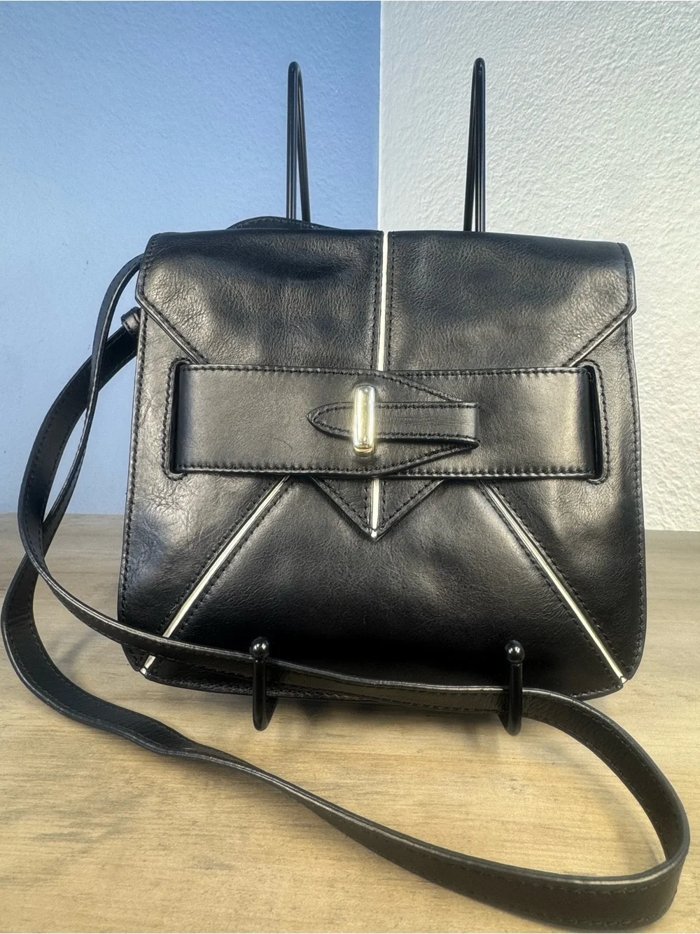Pour La Victoire Black Leather Crossbody Bag Geometric Envelope Shoulder